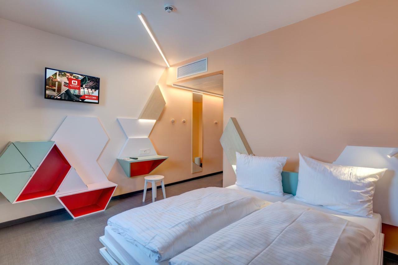 Meininger Hotel Heidelberg Hauptbahnhof Экстерьер фото