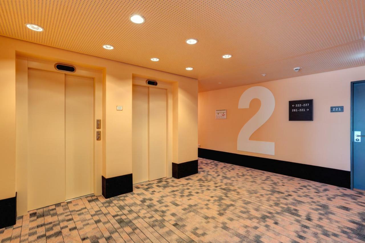 Meininger Hotel Heidelberg Hauptbahnhof Экстерьер фото